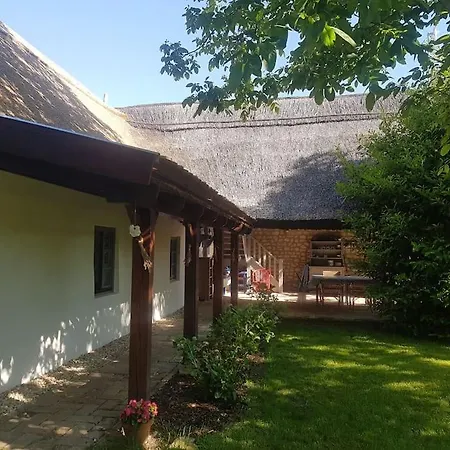 Casa vacanze Nádtetős Ház Gyenesdiáson A Vízpart Közelében