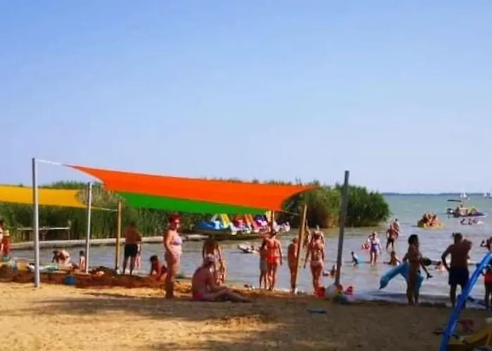 Dom wakacyjny Nadtetos Haz Gyenesdiason A Vizpart Koezeleben *