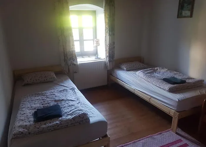 Nadtetos Haz Gyenesdiason A Vizpart Koezeleben